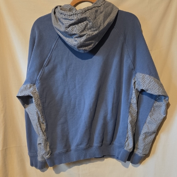 Lacoste Men's Medium Blue Sweatshirt with Tattersall Plaid Hood Sides - Picture 6 of 7